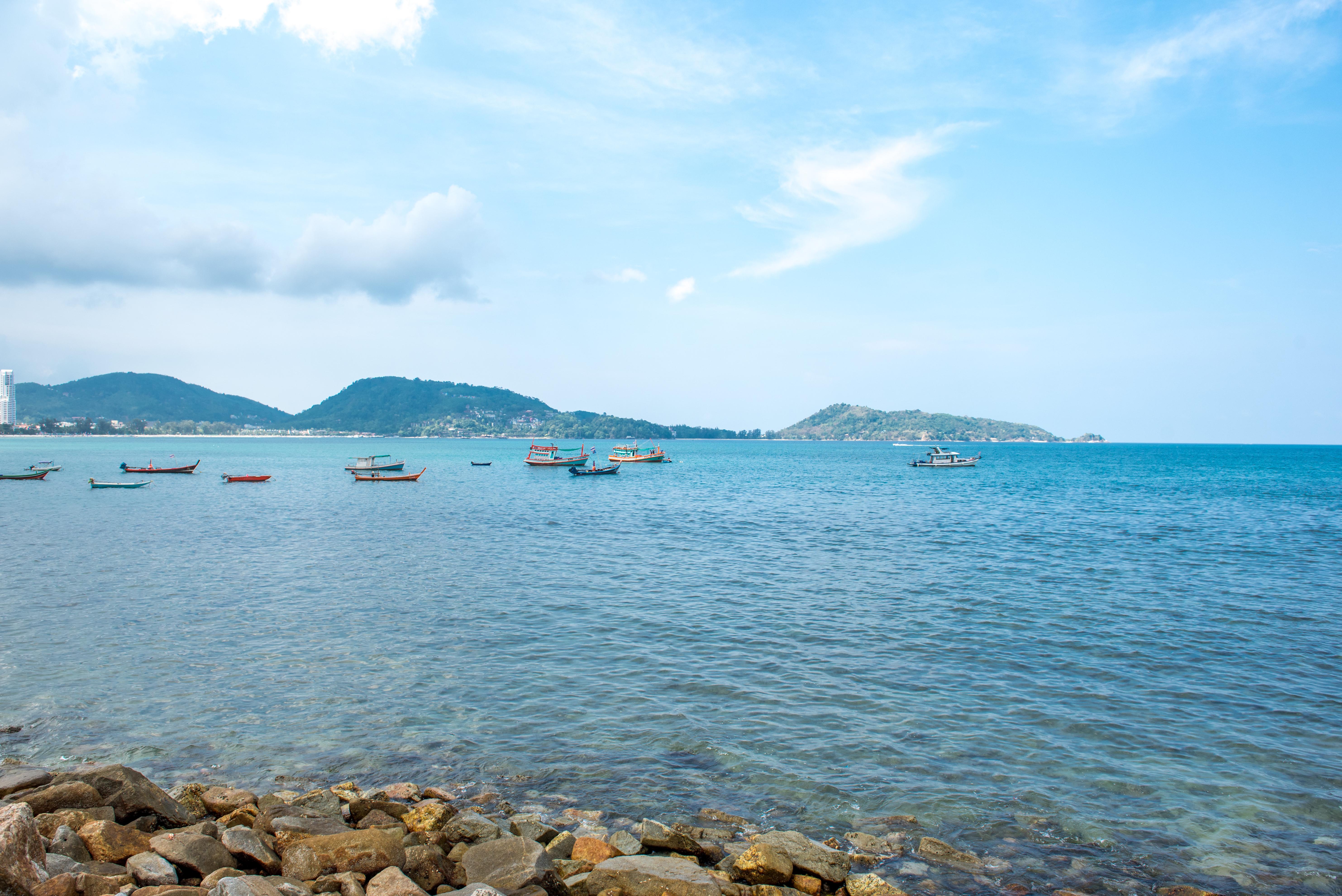 마리나 갤러리 리조트 -카차- 칼림 베이 (SHA Plus+) Patong 외부 사진 View of the Gulf of Thailand from the shore of Pattaya